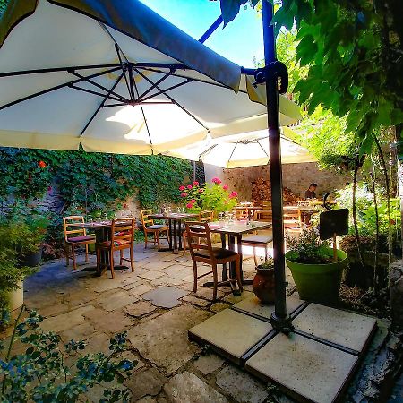 Les Tables De La Fontaine Florac Exterior foto