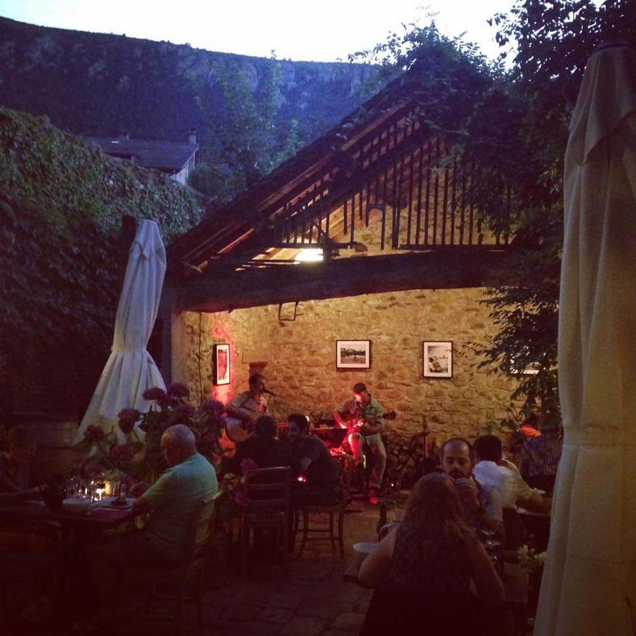 Les Tables De La Fontaine Florac Exterior foto